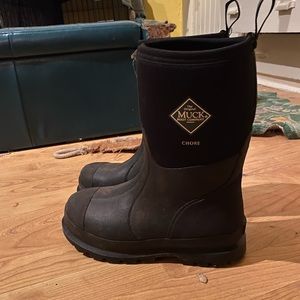 Muck chore boot womens 8 mens 7